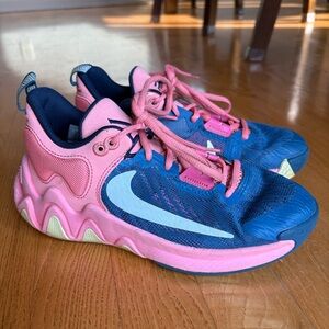 Nike Giannis Immortality 2 Basketball Sneakers shoes Dark Marina Blue Pink Sz 4Y
